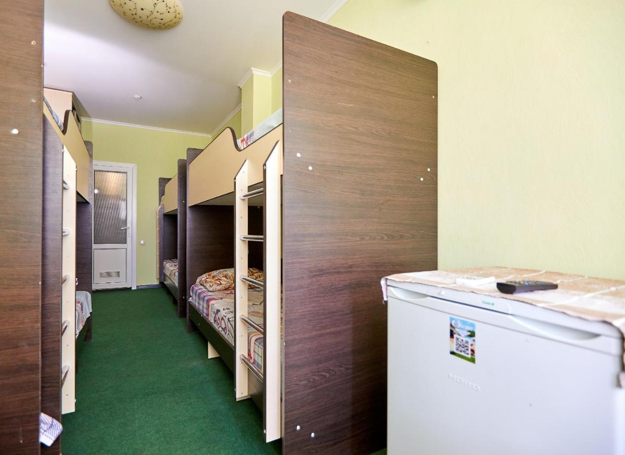 Hôtel Oasis à Odessa Extérieur photo
